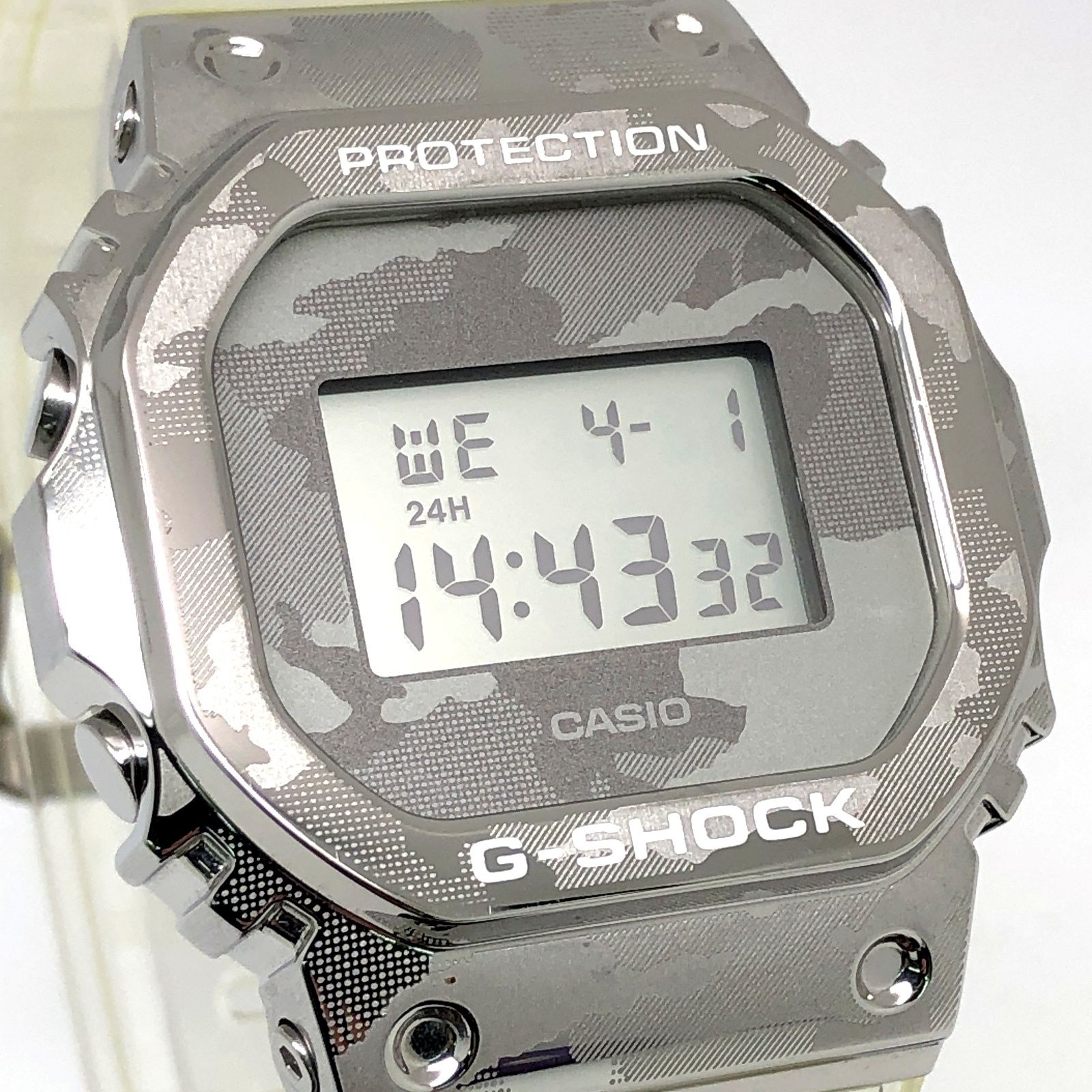 G-SHOCK ジーショック GM-5600SCM-1 メタルベゼル シルバー 