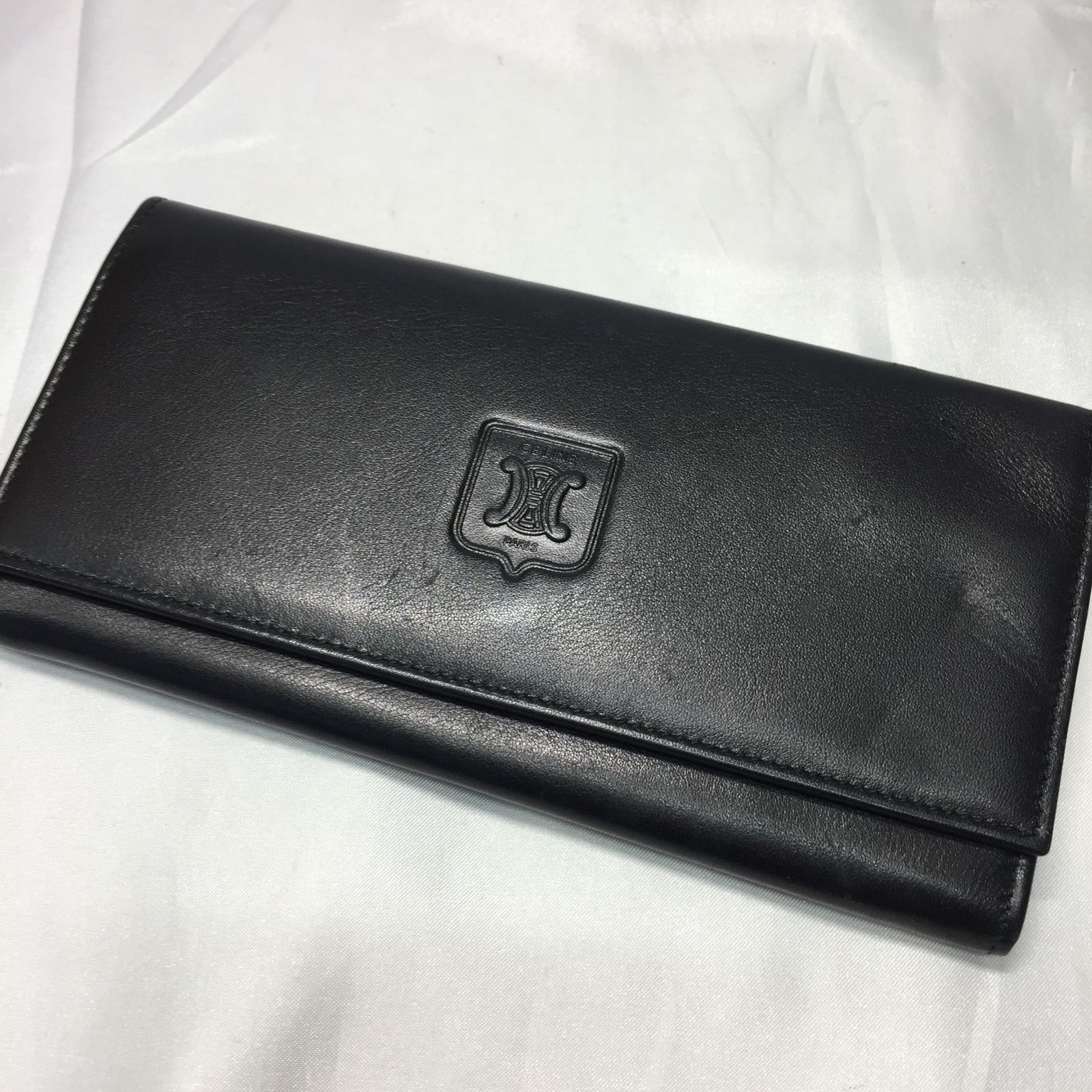 セリーヌ 黒 レザー 長財布 エンボスロゴ 【公式通販】