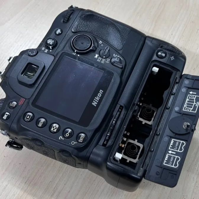 動作未確認 Nikon ニコン デジタル一眼レフカメラ D200 - メルカリ