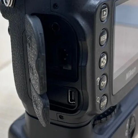 動作未確認 Nikon ニコン デジタル一眼レフカメラ D200 - メルカリ