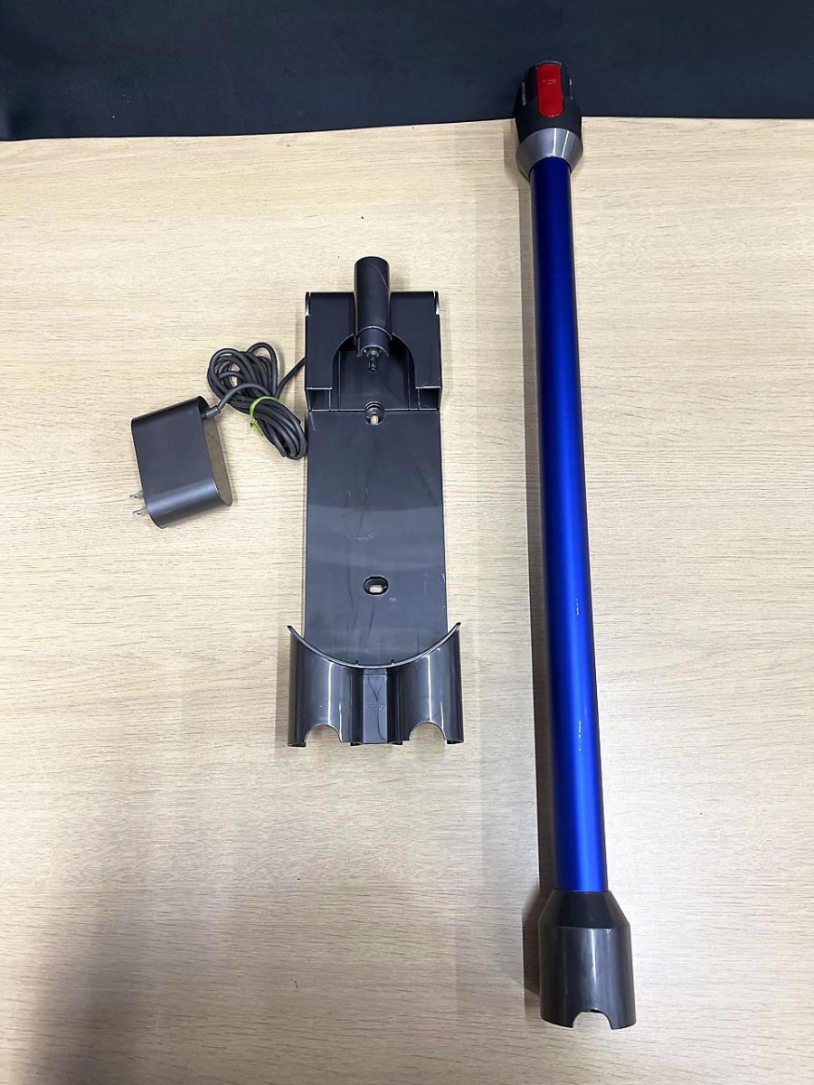 dyson SV10K コードレスクリーナー サイクロン掃除機 ダイソン[Q3675