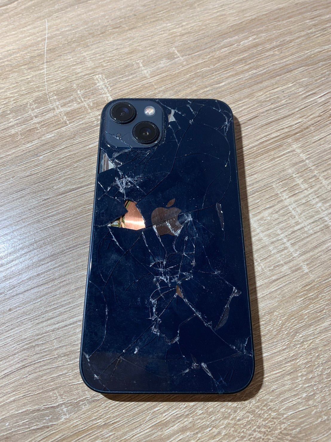 iPhone 13 ブラック ジャンク品 (部品取・修理用) - メルカリ