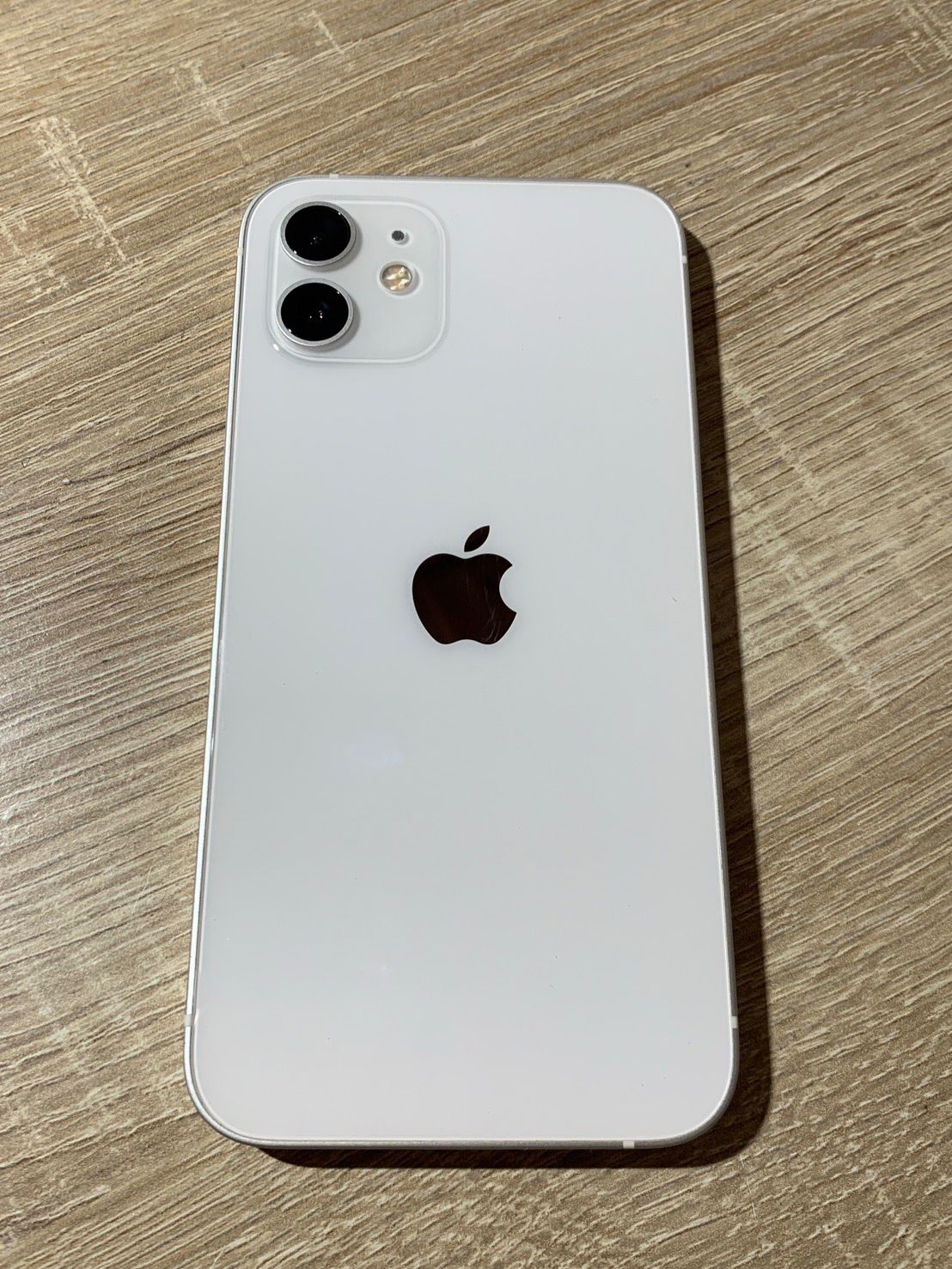 iPhone 12 64GB ホワイト ジャンク品 - メルカリ