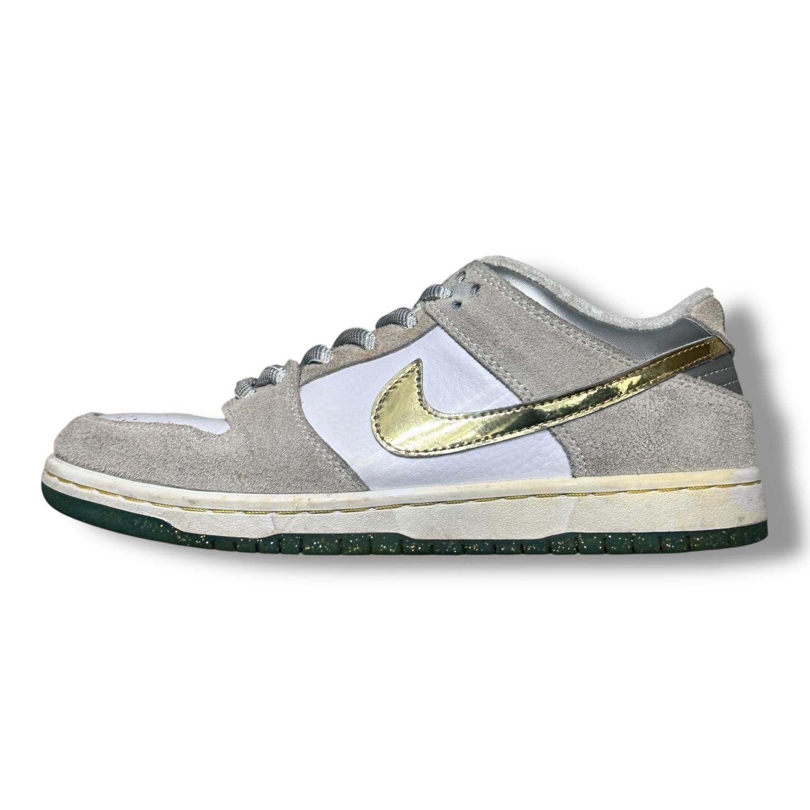 NIKE SB × Sean Cliver Dunk Low NIKE SB × Sean Cliver Dunk Low