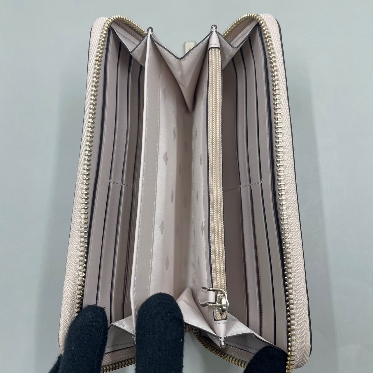 極美品 kate spade new york ケイトスペード 長財布 ラウンド 