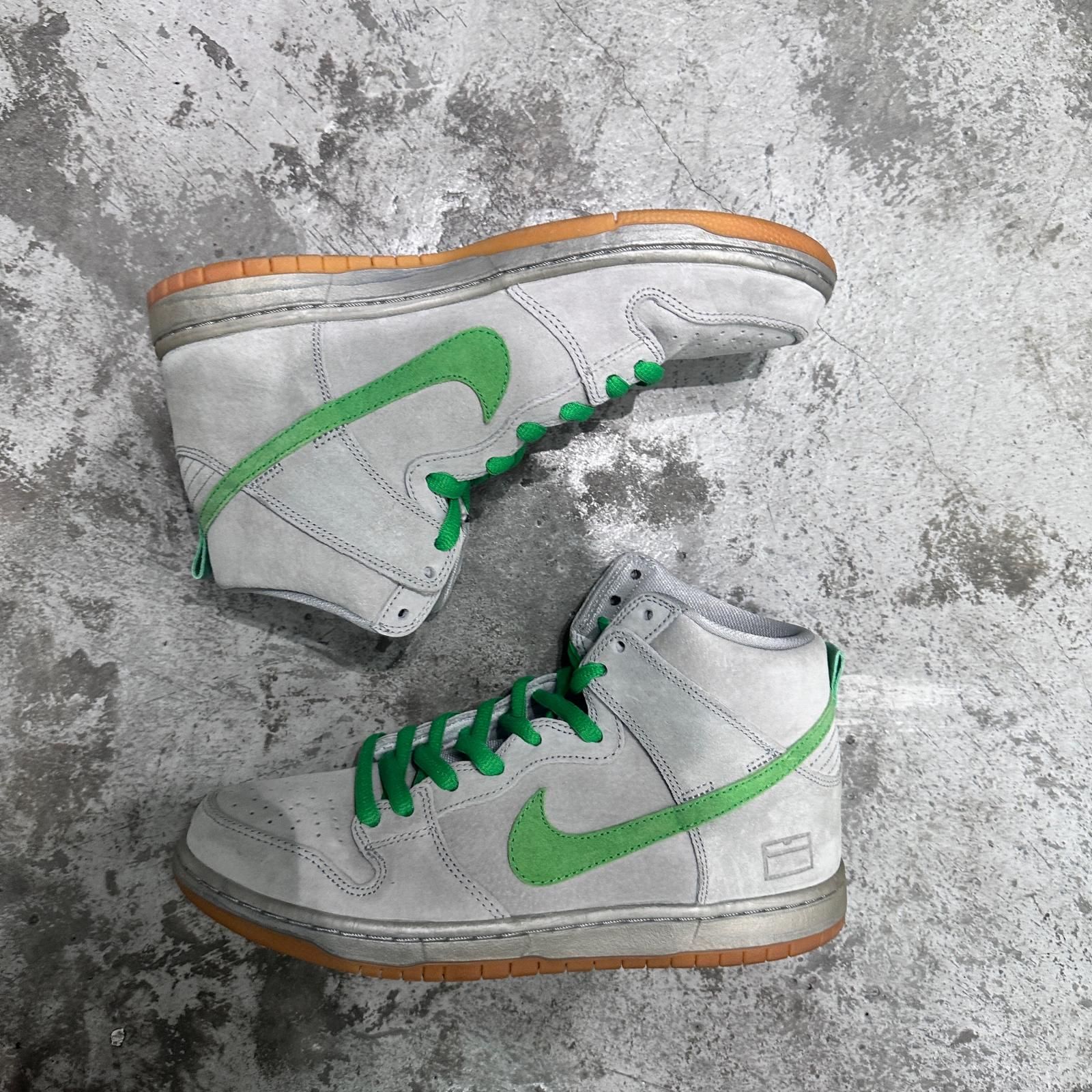 NIKE SB Dunk High 