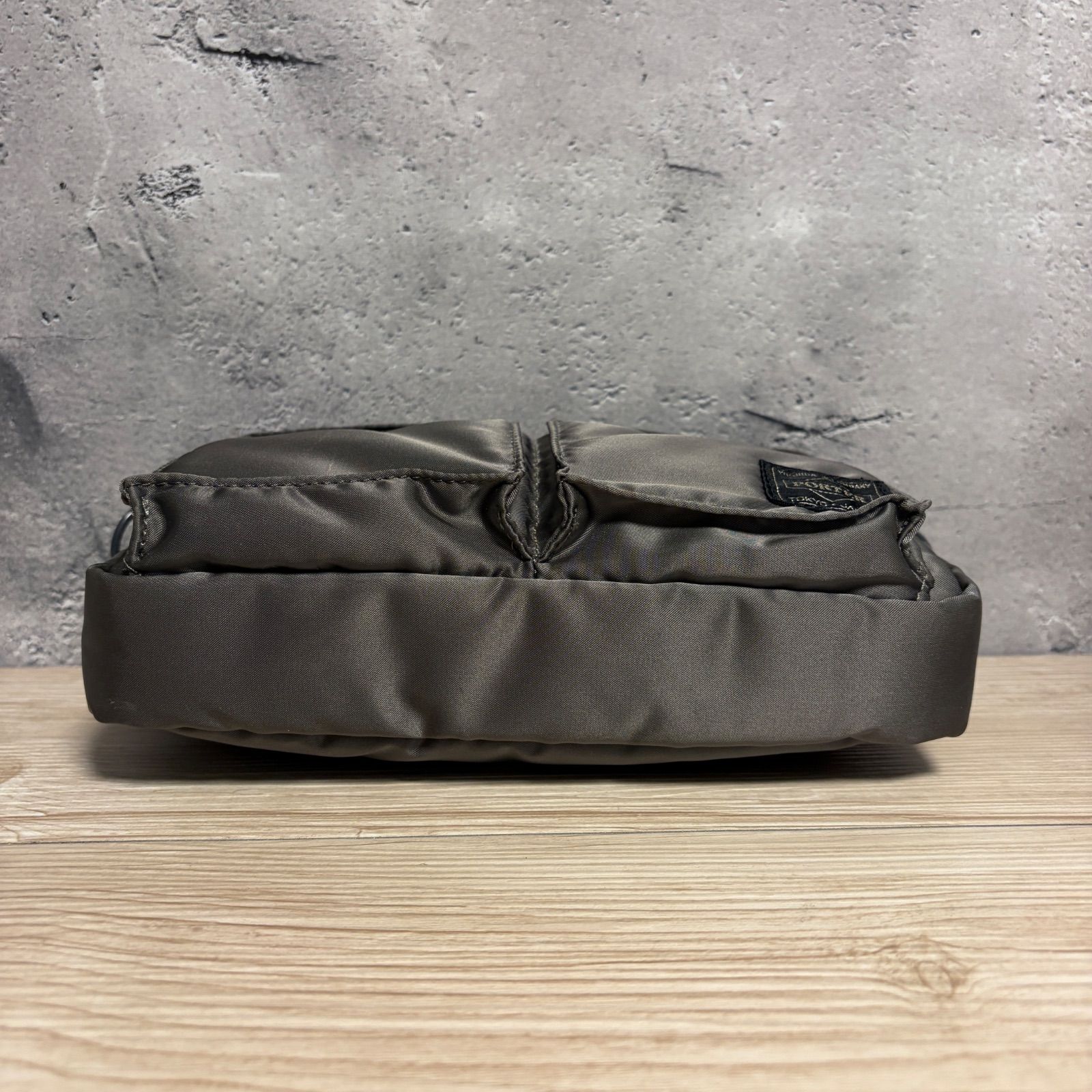 希少色　PORTER 吉田カバン ボディバッグ シルバーグレー タンカー Yahoo!オークション - 「ポーター タンカー シルバーグレー」の落札