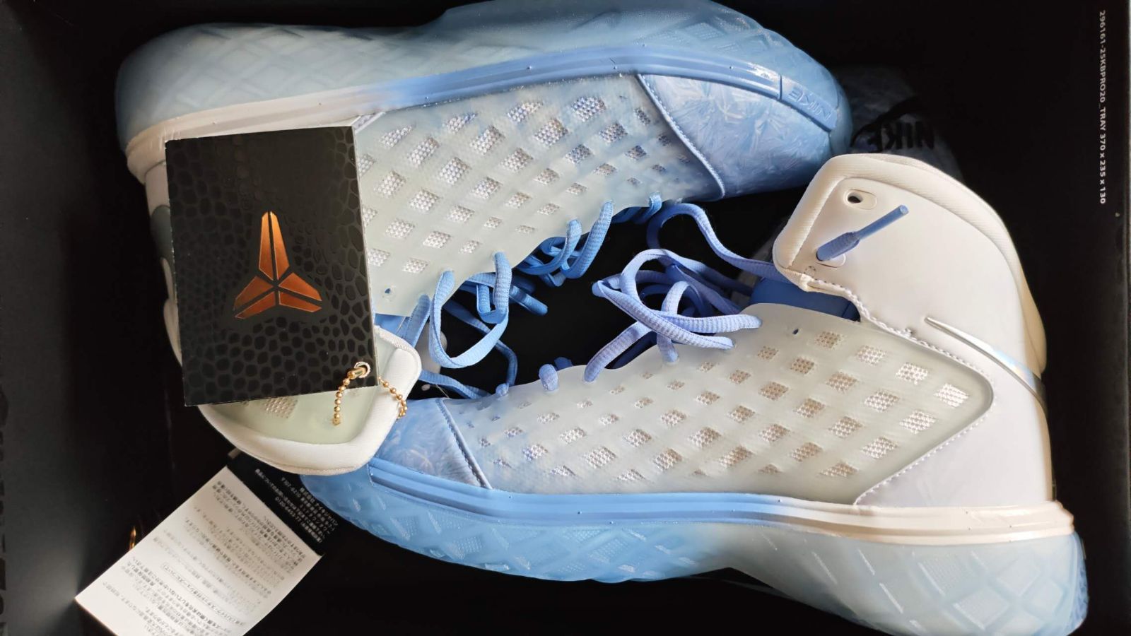 新品未使用 レブロン23EP (IB9563-100) Nike Kobe 3 Protro 