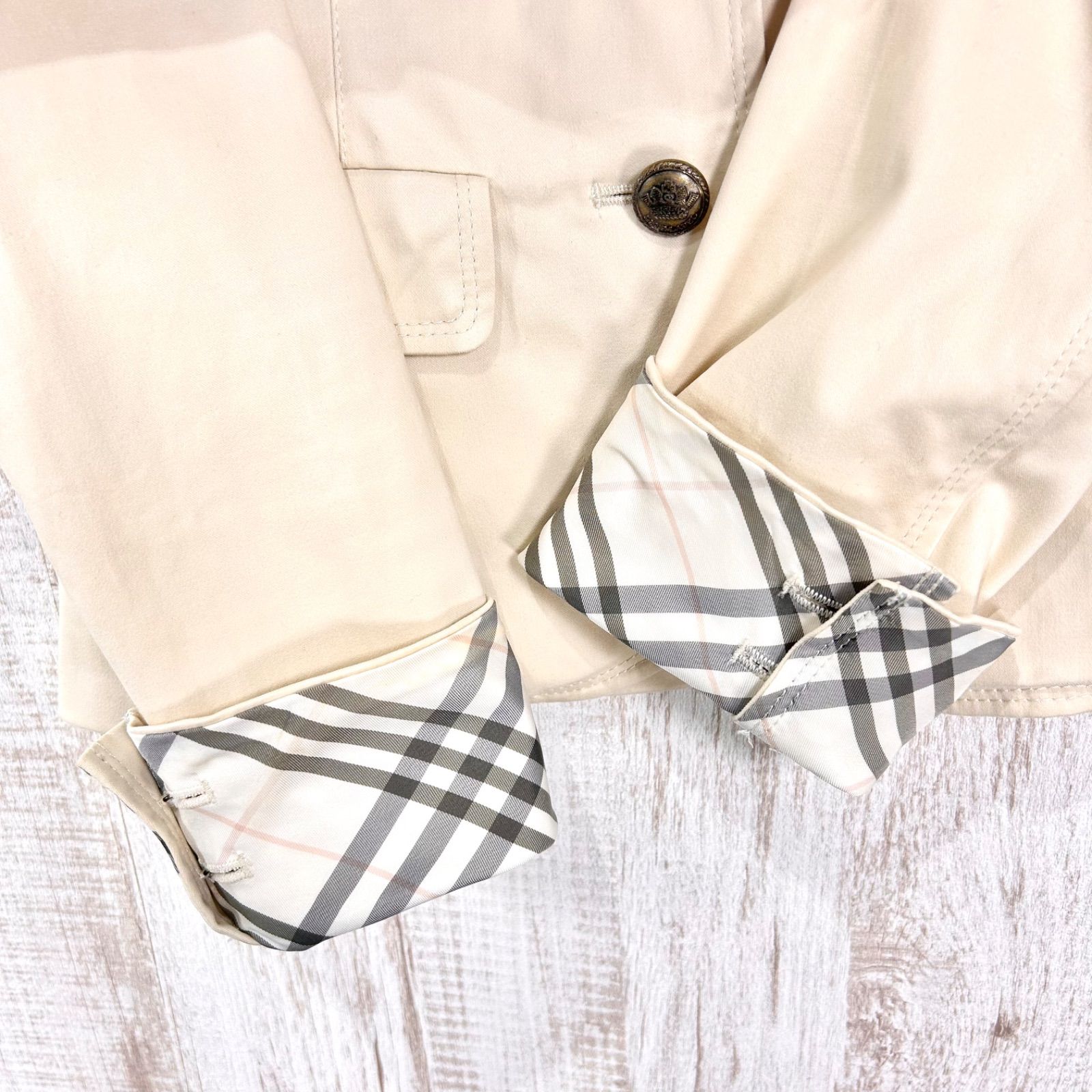 BURBERRY BLUE LABEL バーバリーブルーレーベル ロゴボタン ノバ