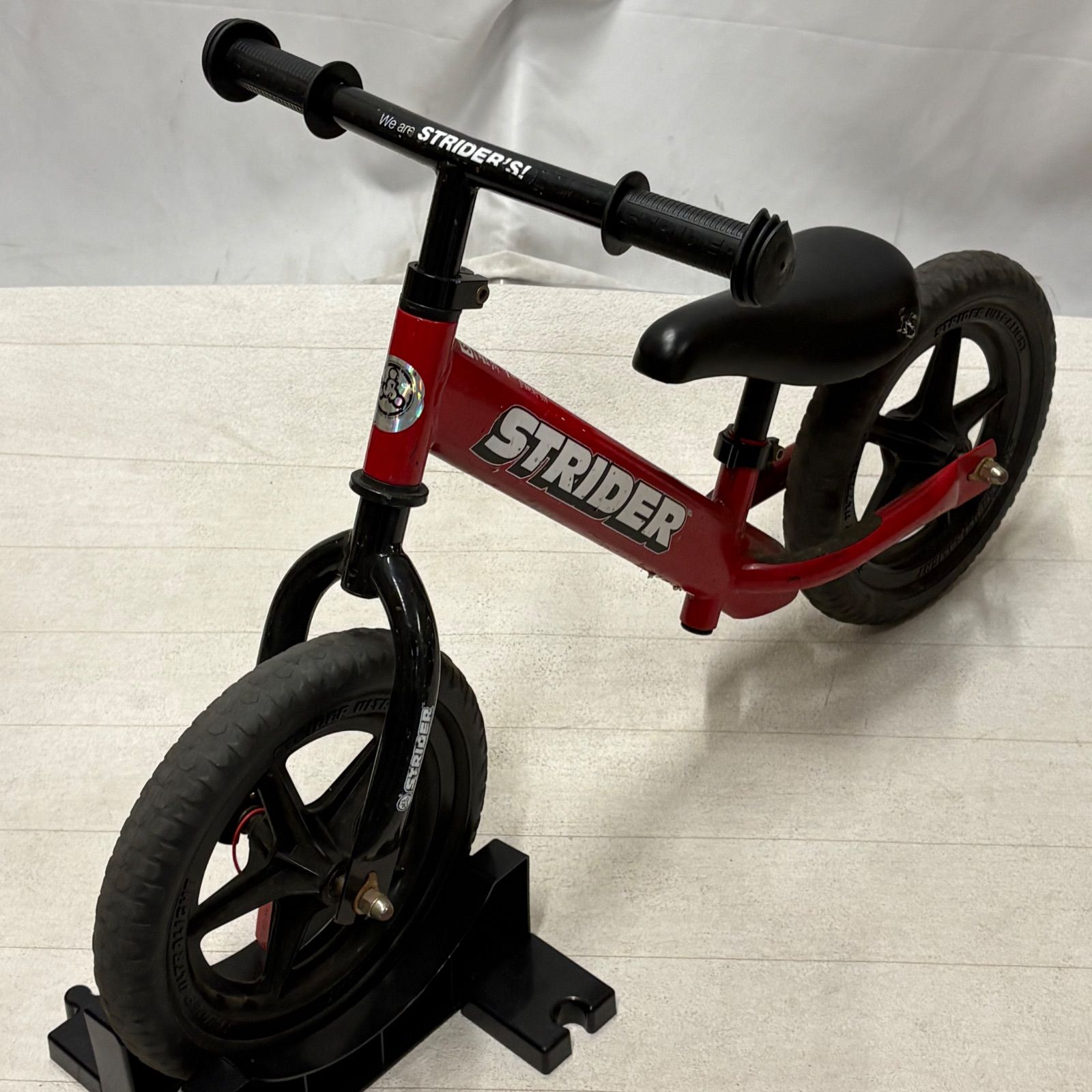 STRIDER ストライダー 12 クラシック バランスバイク 赤 レッド 正規