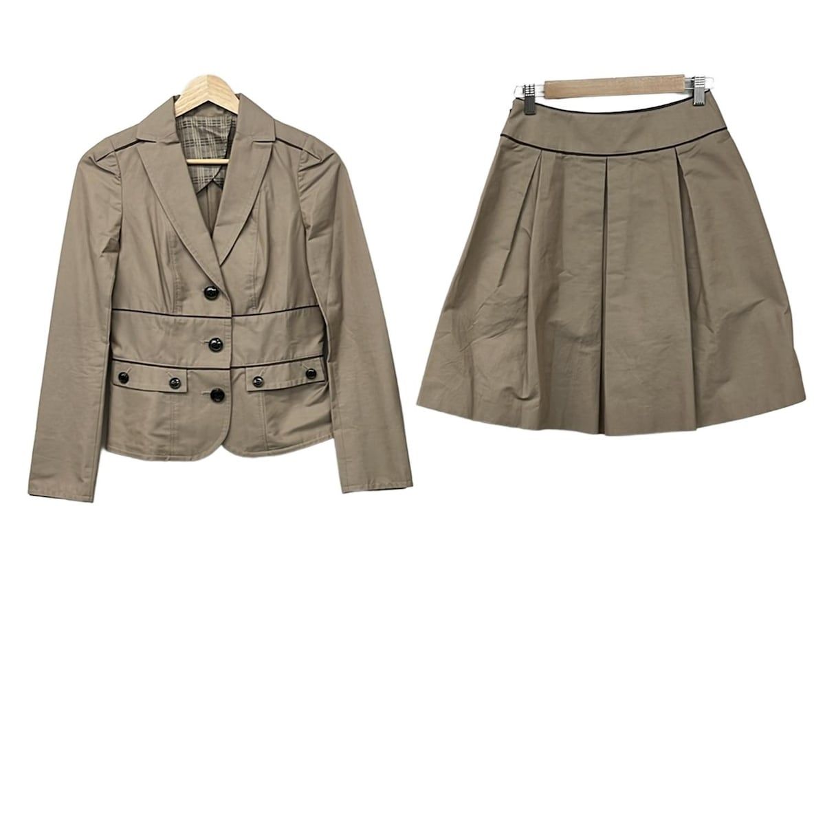 Burberry Black Label(バーバリーブラックレーベル) スカートスーツ レディース美品 - ベージュ