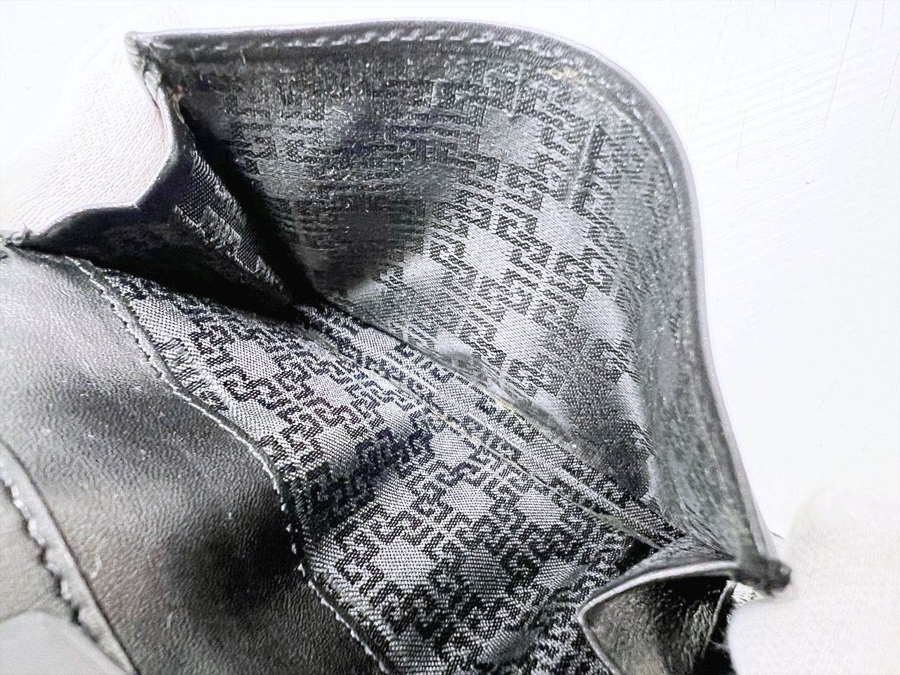 美品 GIVENCHY ジバンシィ 4G クロコ型押し カードケース 黒 美品 GIVENCHY ジバンシィ 4G クロコ型押し カードケース 黒