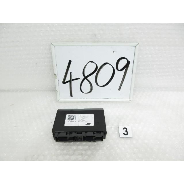 28年 BMW 320D F30 LDA-8C20 (3)エアコンコンピューター 682023501 207291 4809