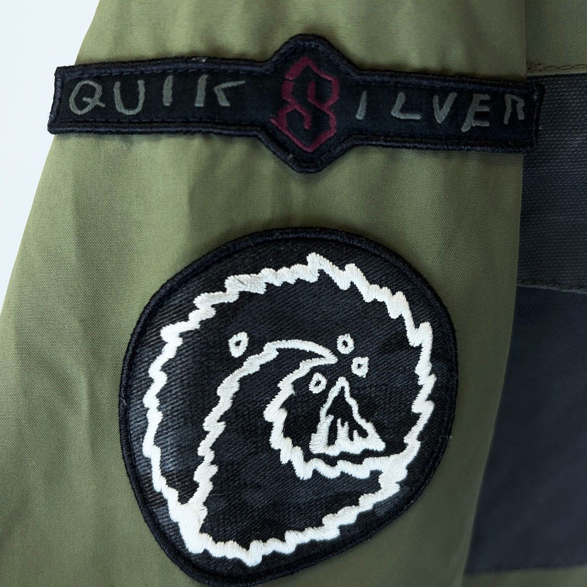 [上下セット] QUIKSILVER クイックシルバー MISSION SPECAIL ART ジャケット M カーキ /HIGH GARAGE パンツ L パンツ スノーボードウェア メンズ 上下セット] QUIKSILVER クイックシルバー MISSION SPECAIL ART