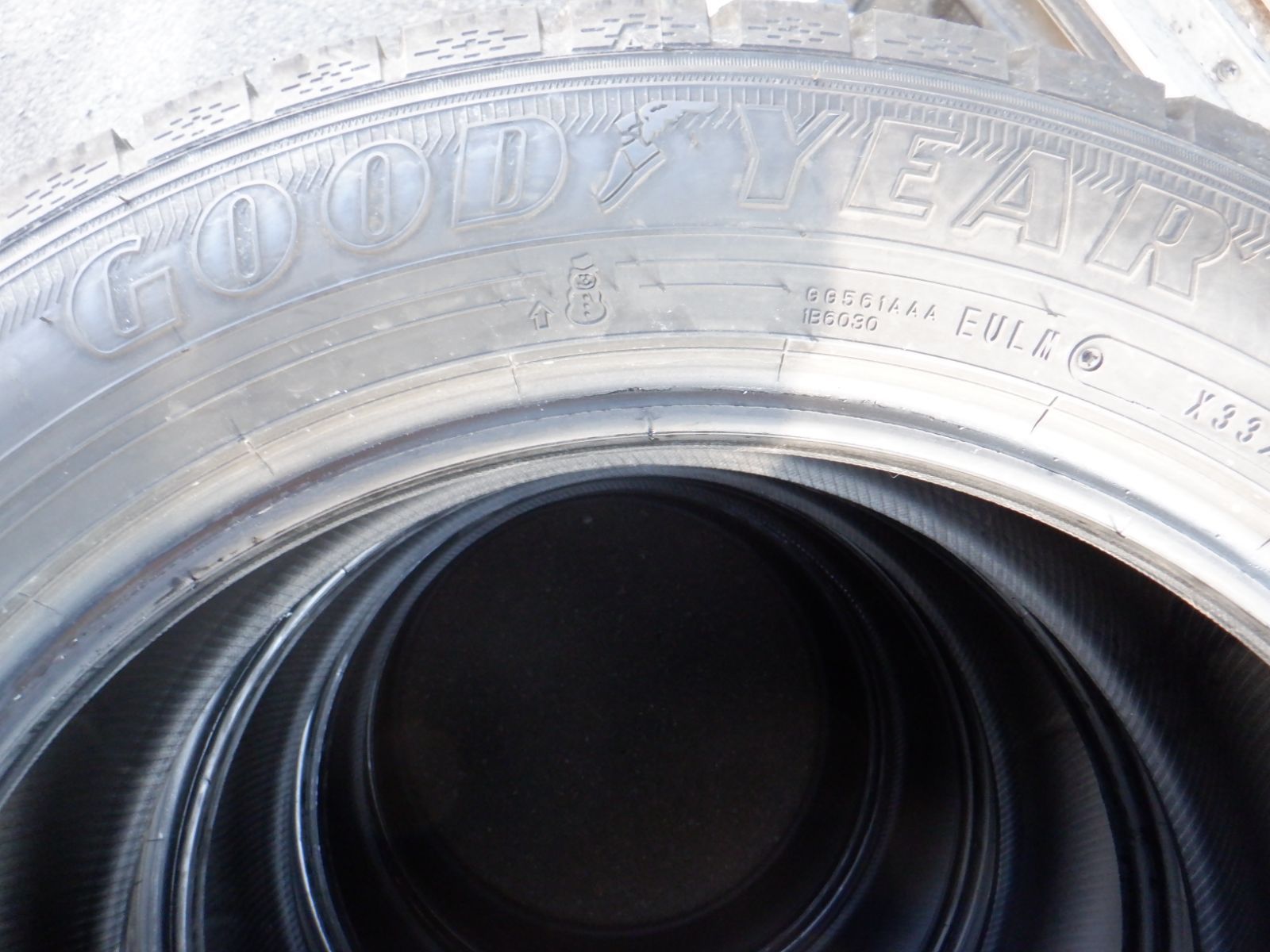 送料込☆グッドイヤーアイスナビ7☆215/55R17☆4本☆ヴェゼル
