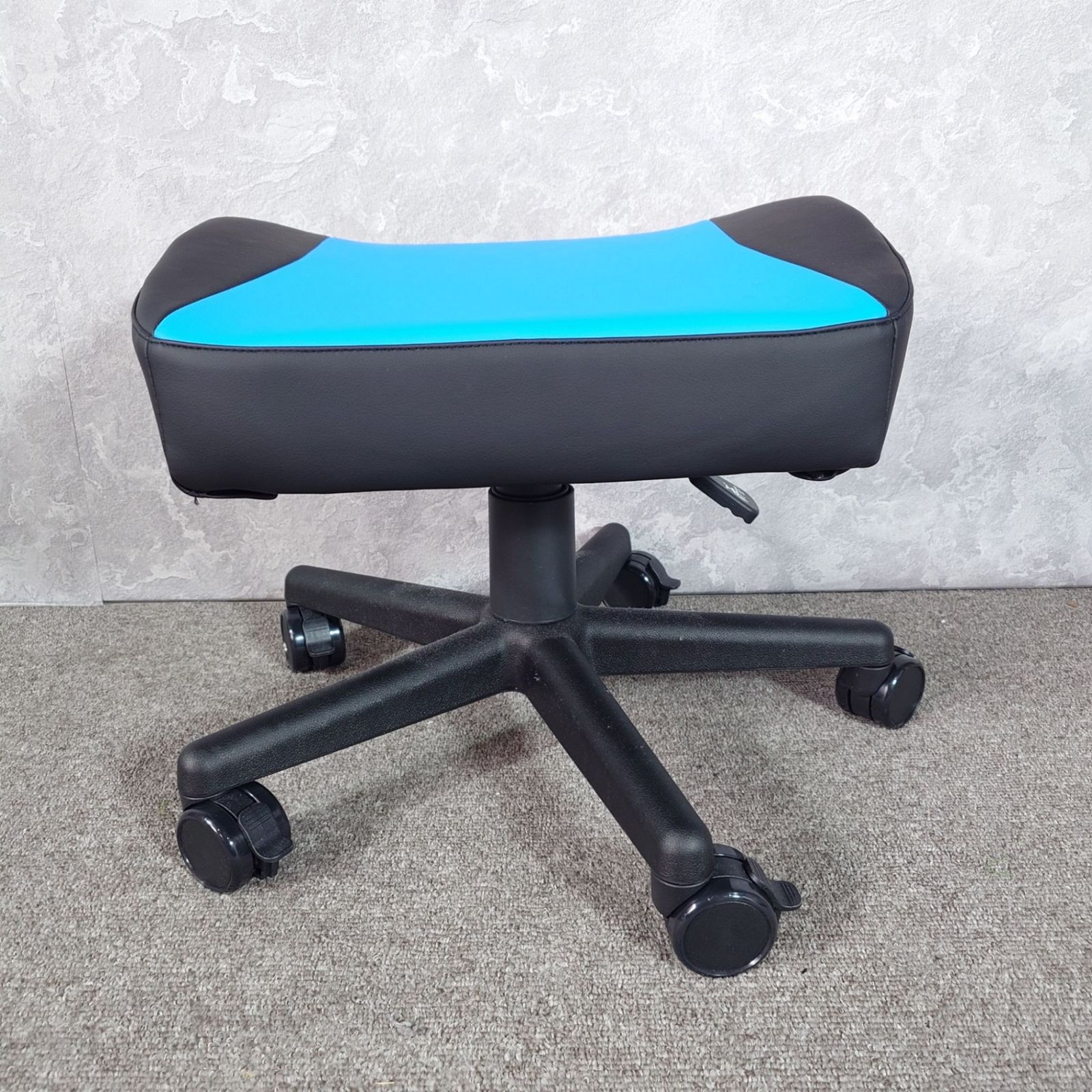 AKracing オットマン フットレスト ゲーミングチェア 美品 AKRacing