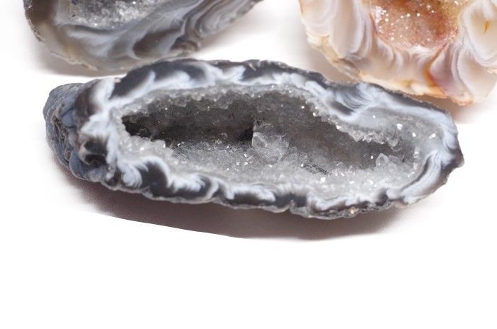 瑪瑙ジオード 瑪瑙原石 3個 (22g) 龍穴 風水 コレクション 鉱物標本