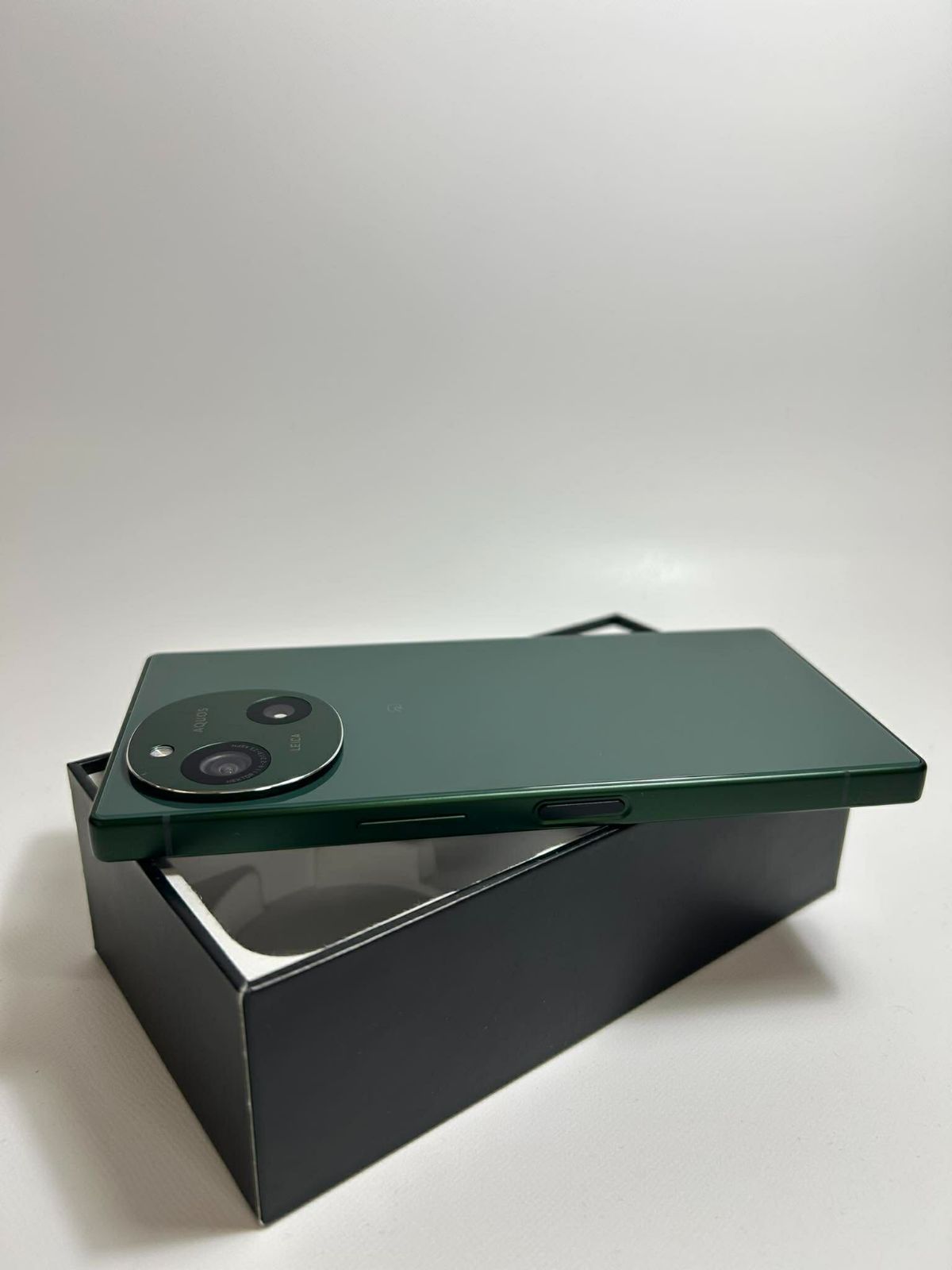 R9 SIMフリー AQUOS 256GB A401SH 超美品AQUOS 公式通販 超美品 aquos