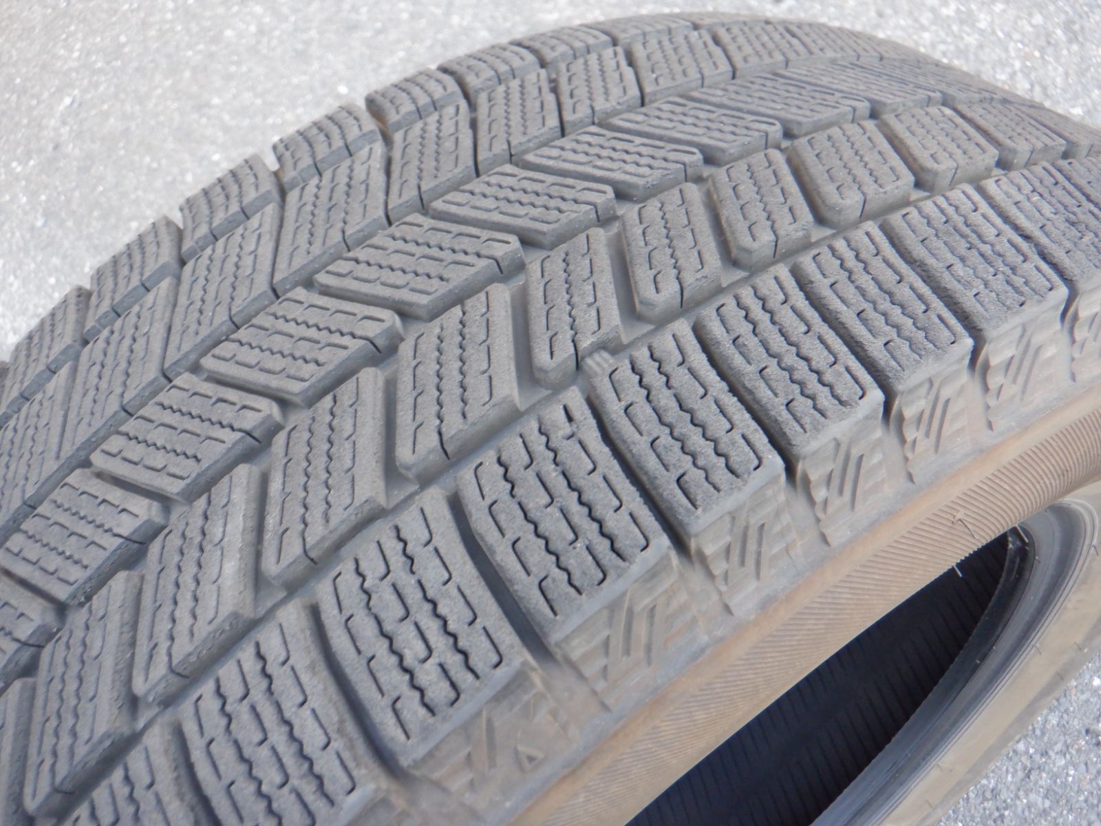 未使用に近い 195/65R15 ブリヂストン ブリザックWZ-1 2025年製 4本