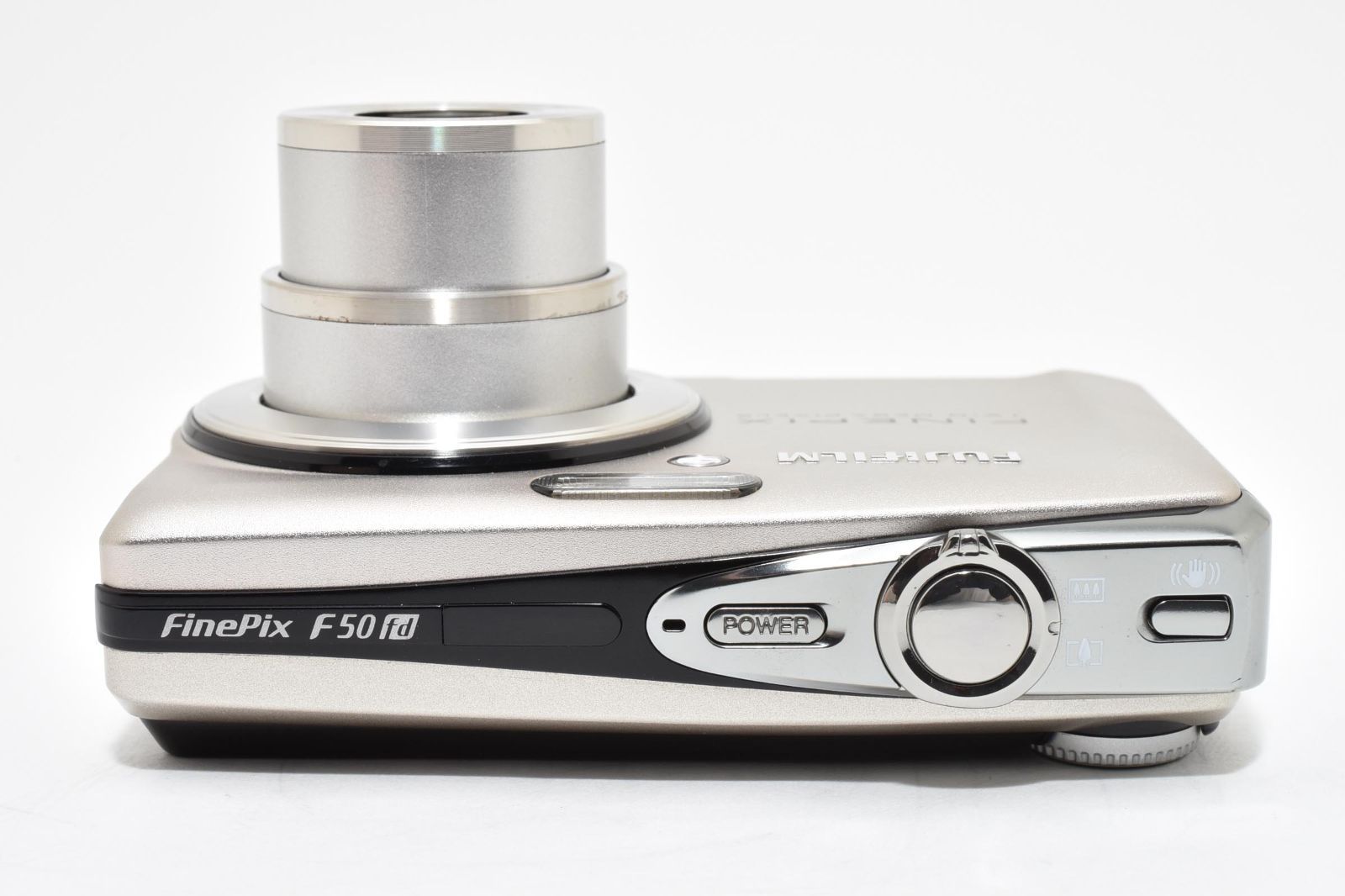 ☆美品☆フジフイルム FUJIFILM FinePix F50fd 《元箱・SDカード付き 
