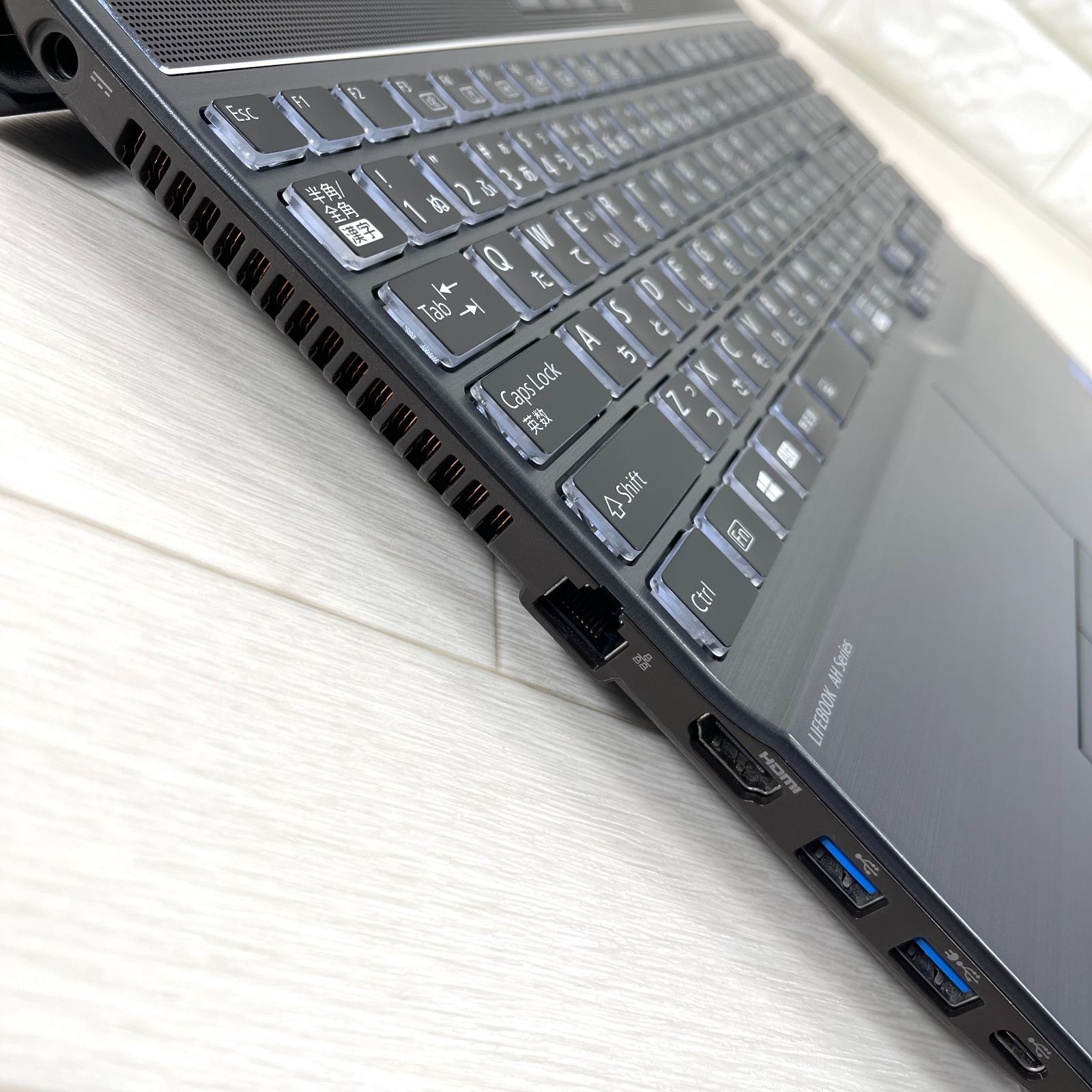 2021年モデル 富士通 第11世代 corei7 高速SSD512GB メモリ16GB LED 