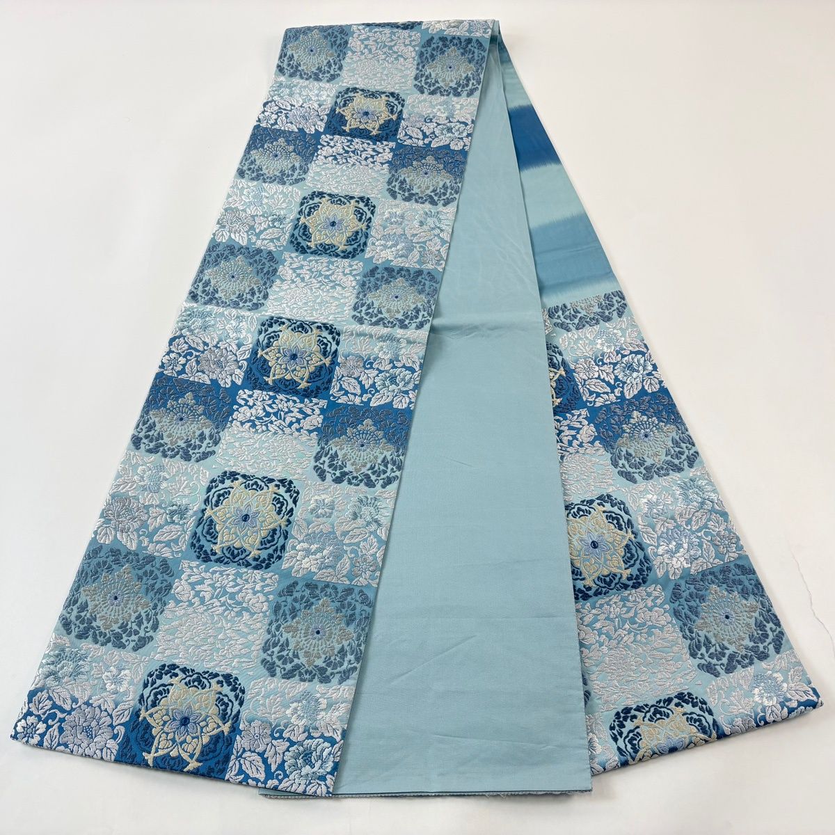 中古 洒落袋帯 正絹 草花 六通柄 ブルー Aランク 421cm 5495 袋帯 秀品 華文 草花 唐織 箔 水色 六通 正絹 【中古】 - メルカリ
