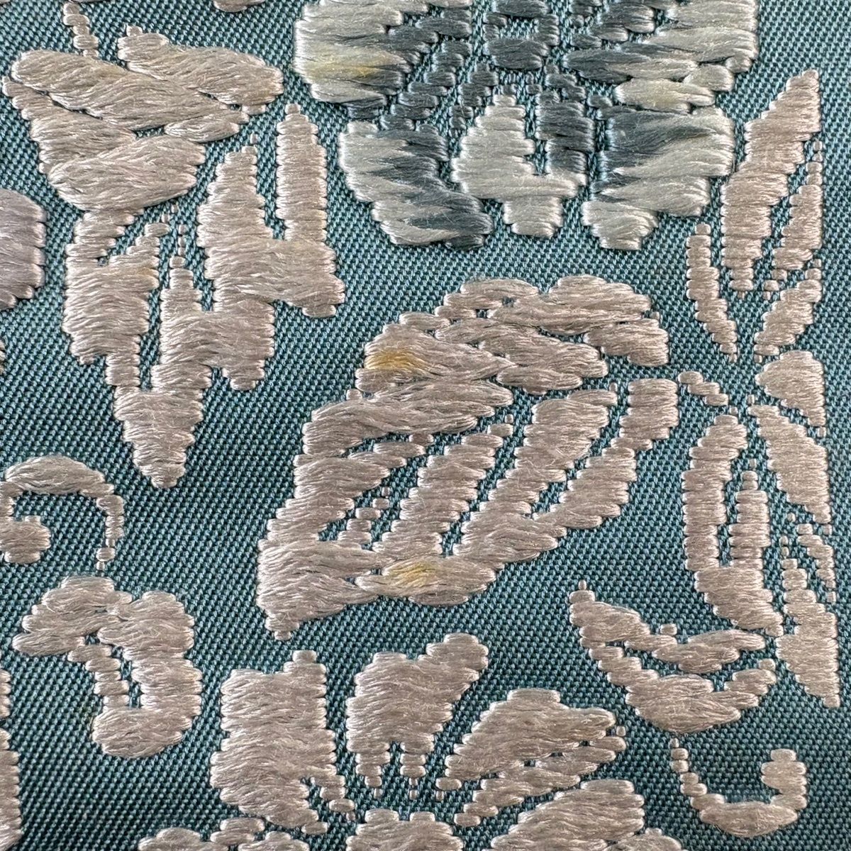 正絹　袋帯　『唐草青海華文』　【鳥　花紋　花唐草】 袋帯 秀品 華文 草花 唐織 箔 水色 六通 正絹 【中古】 - メルカリ