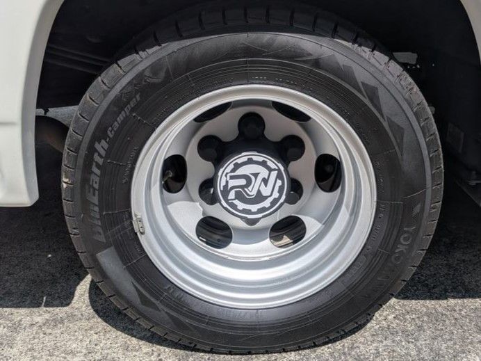 カムロード・ダイナ(トヨタ車)用 ホイールセンターキャップ / ナット