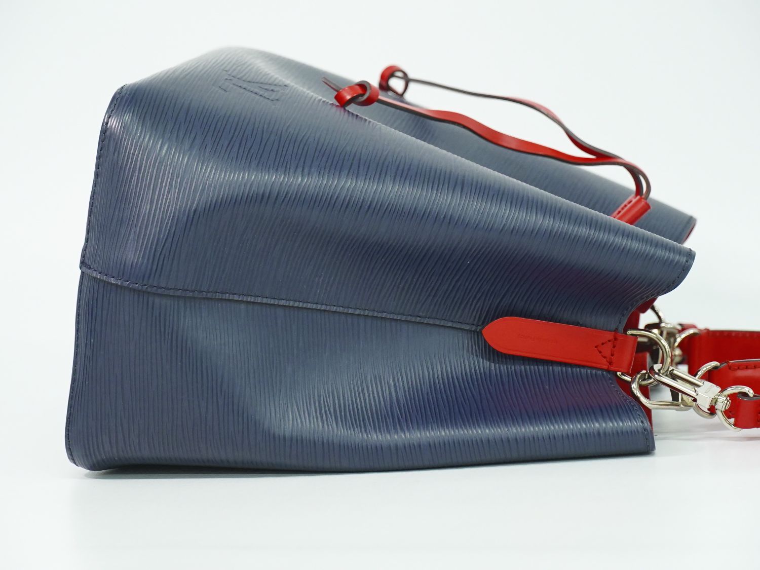 LOUIS VUITTON ネオノエ 2WAYハンドバッグ エピ レザー アンディゴ 