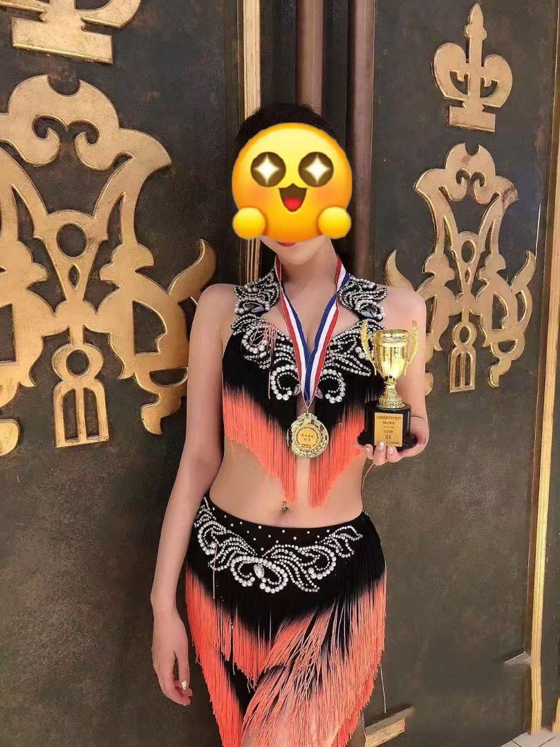 ベリーダンス衣装 ブラスカートセット オレンジ系 花 オーダーメイド ベリーダンス衣装 ブラスカートセット オレンジ系 花 オーダーメイド