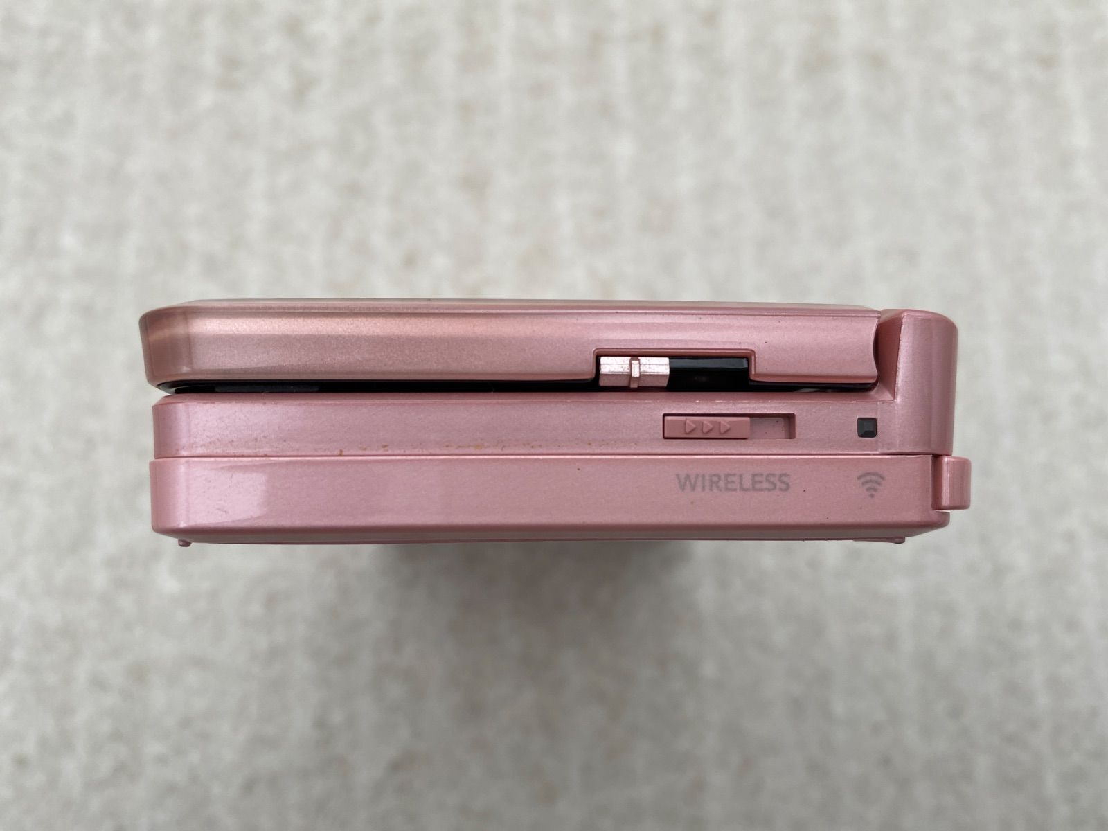 ①完動品液晶無傷3DS本体ミスティピンクVer10.1.0-27J動作良品1