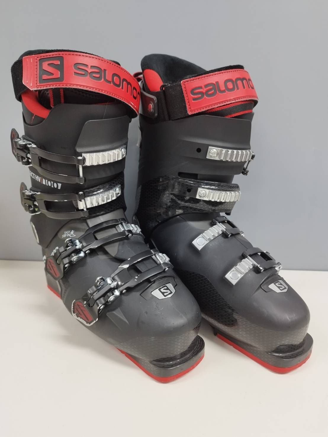 SALOMON 中古劣化ありSALOMONスキーブーツサイズ26.0～26.5㎝ソール