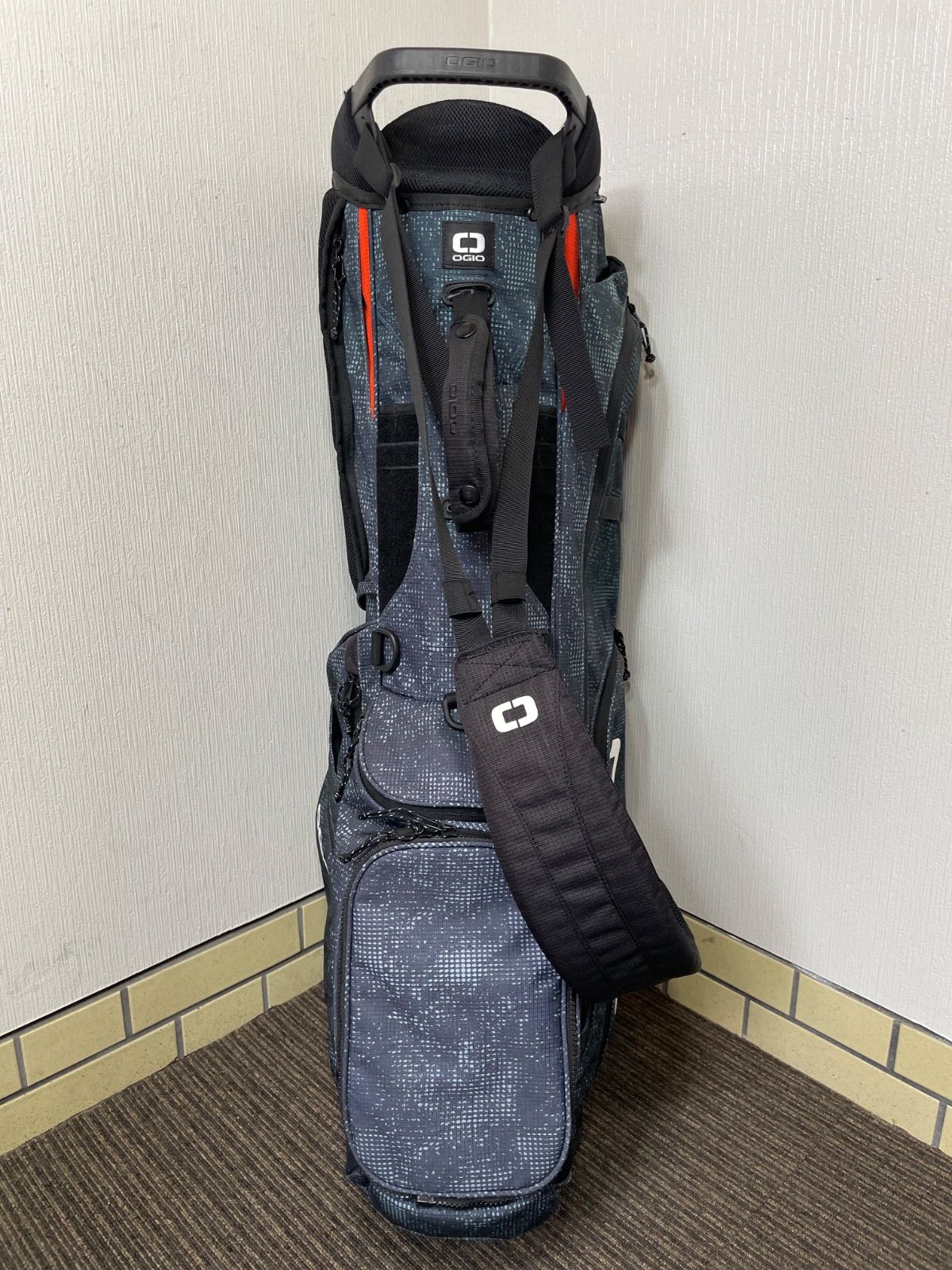 OGIO オジオ スタンド式キャディバック CONVOYシリーズ ヘイズ 【公式