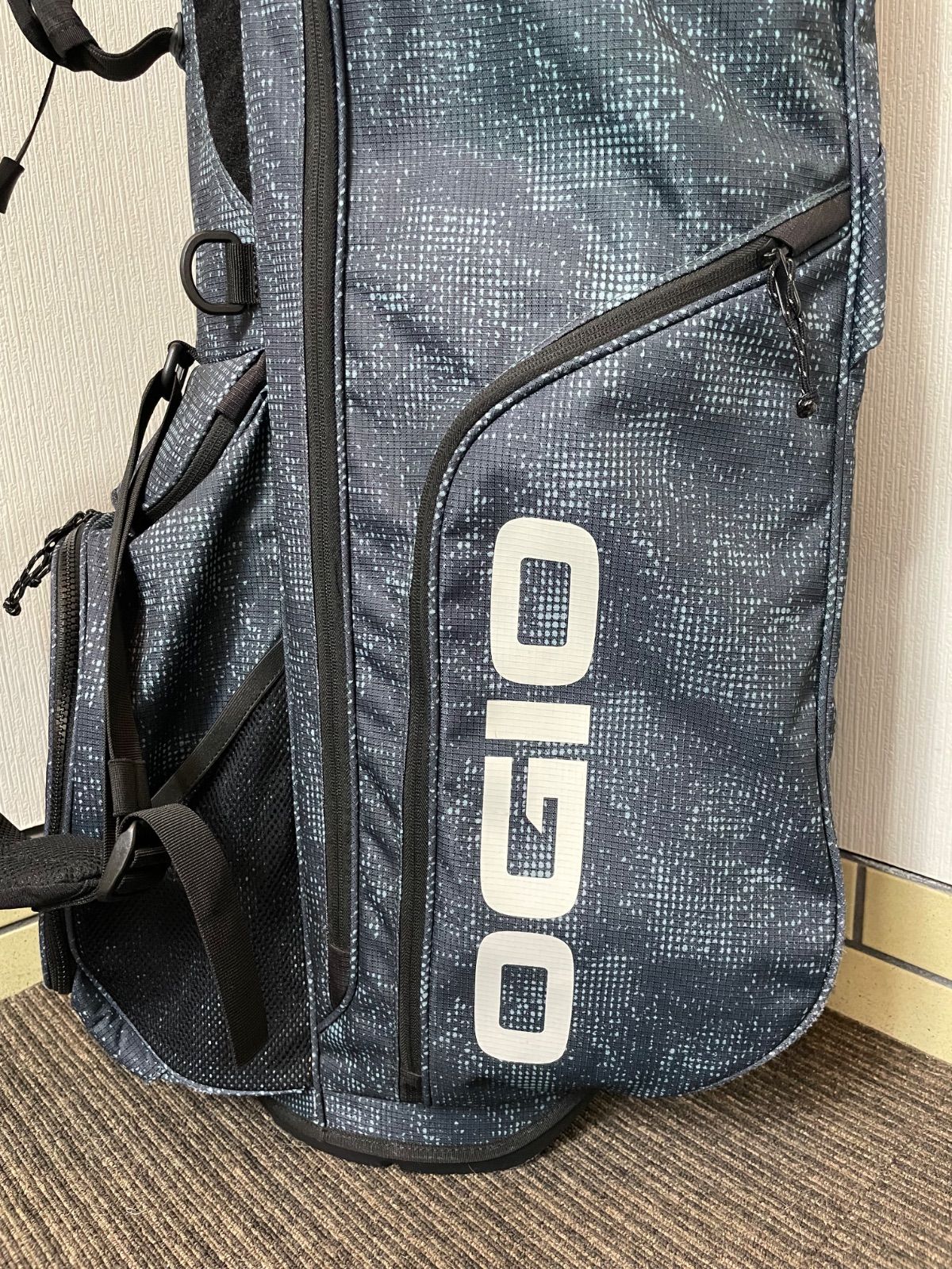 OGIO オジオ スタンド式キャディバック CONVOYシリーズ ヘイズ - メルカリ
