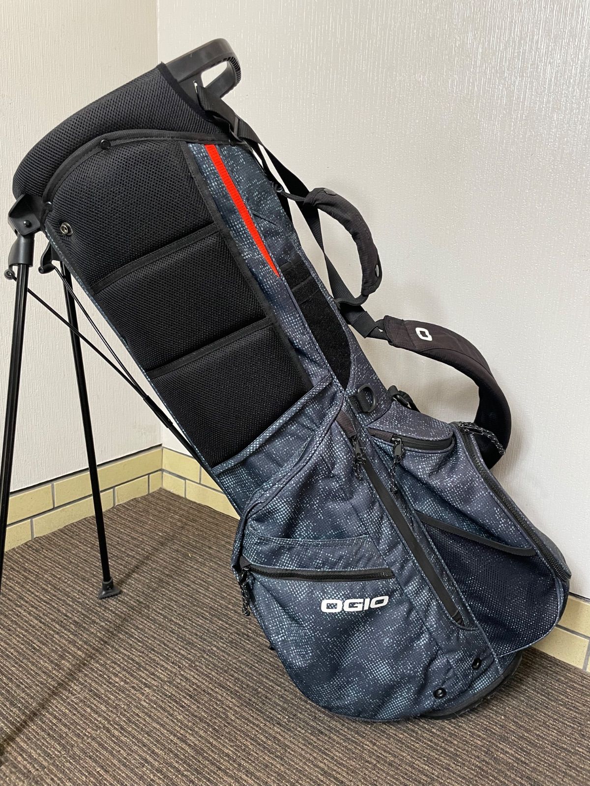 OGIO オジオ スタンド式キャディバック CONVOYシリーズ ヘイズ - メルカリ