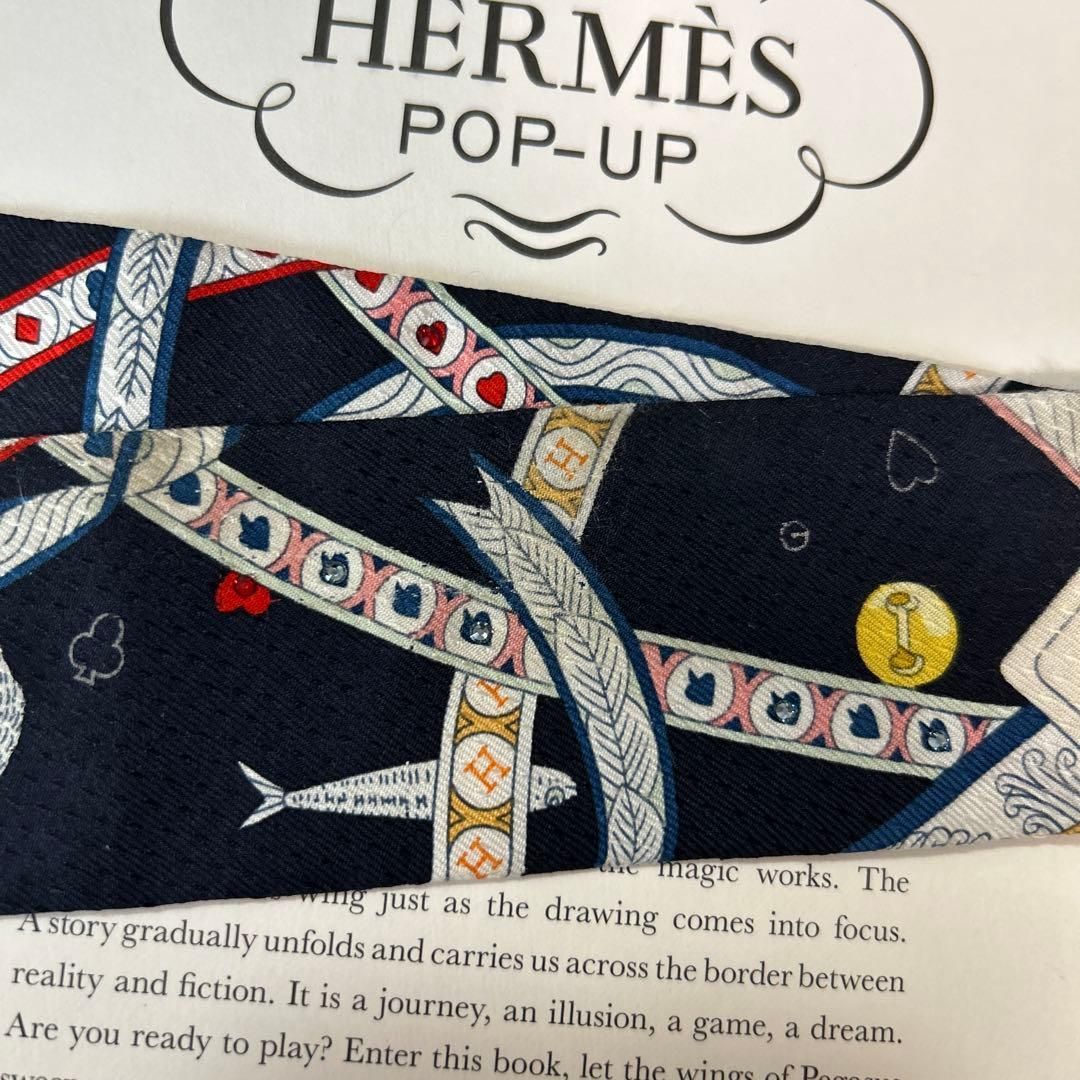 HERMESエルメス ツイリー ハートのクイーン トランプ ビジュー付