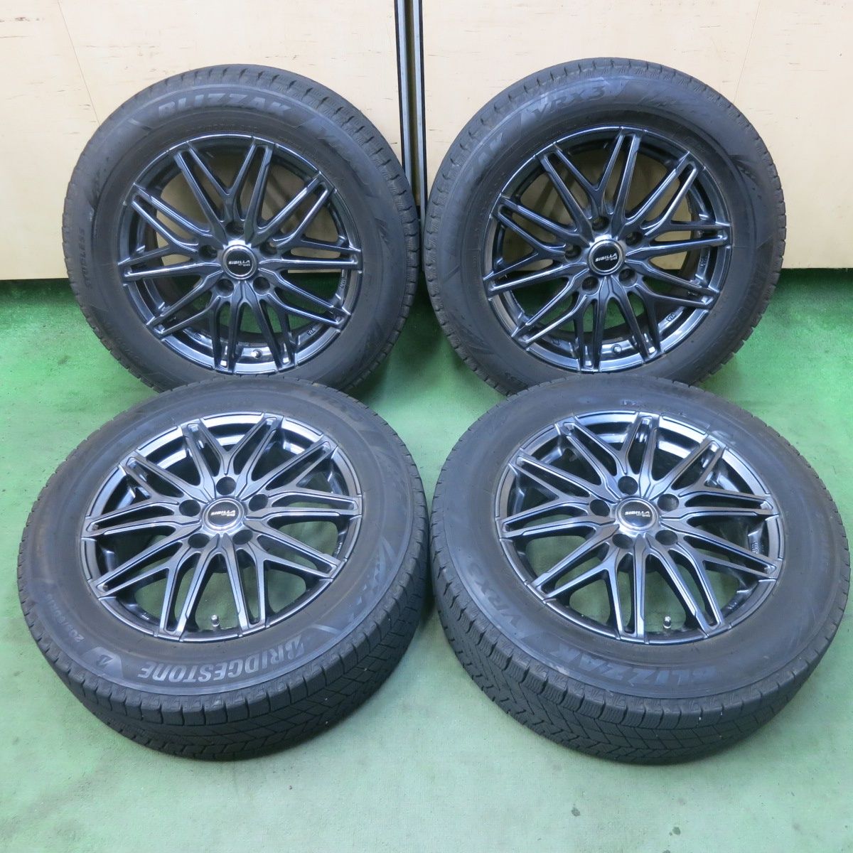 バリ溝！23年！キレイ！9分☆スタッドレス 205/60R16 ブリヂストン 