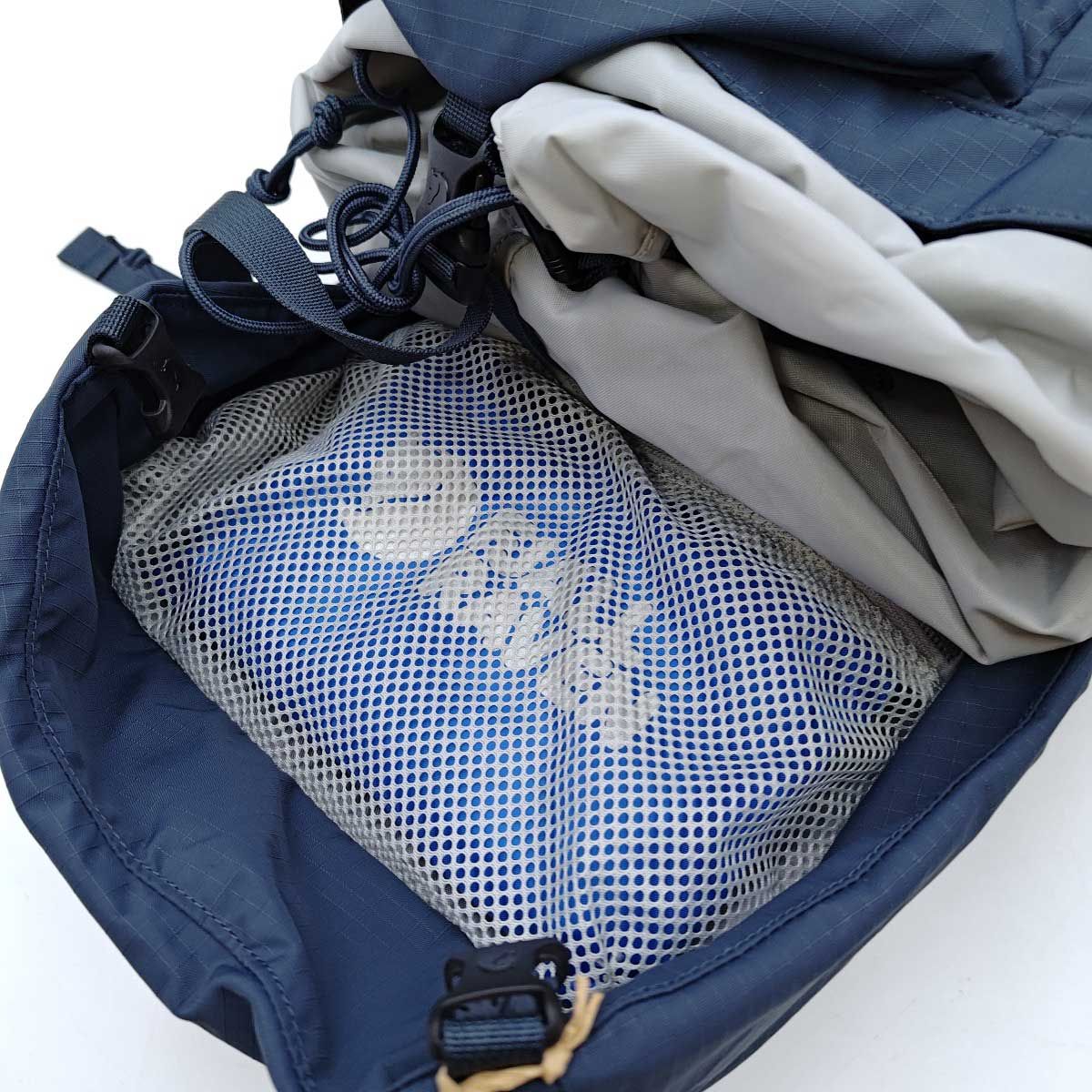 未使用】フェールラーベン Abisko Friluft 35 S/M ネイビー 23200239 