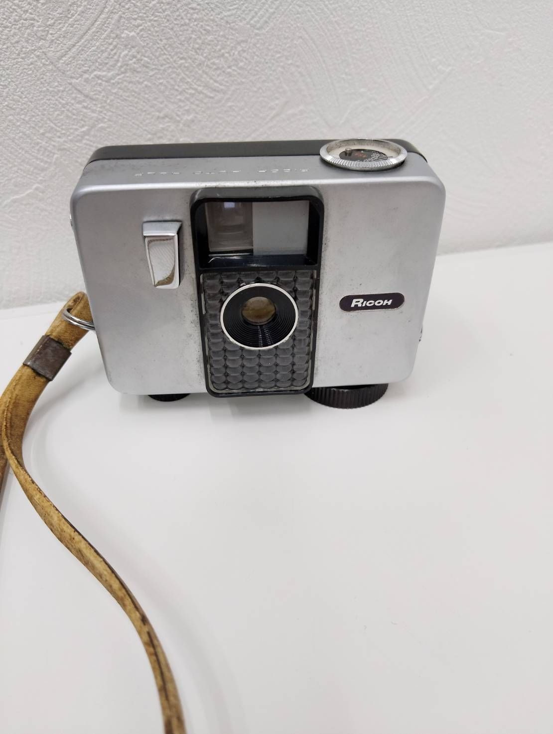 フィルムカメラ | Amazon オートハーフ　コンパクトフィルムカメラ　動作未確認 Ricoh 中古 HALF AUTO RICOH カメラ コンパクト フィルムカメラ