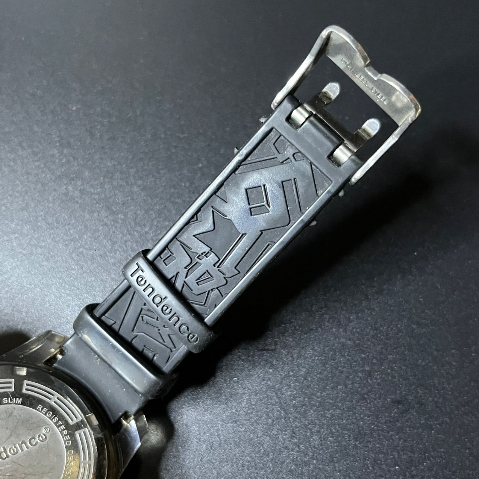 稼働品】 TENDENCE 腕時計 TG131004 テンデンス ラバーベルト 動作確認 