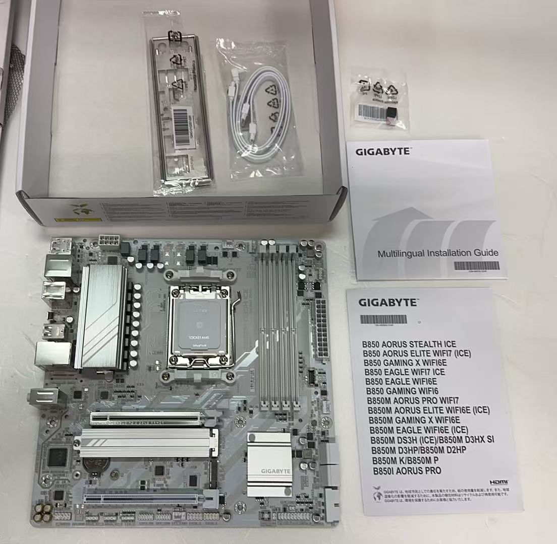 GIGABYTE B850M DS3H ICE AM5 DDR5 Micro-ATX 中古美品 - メルカリ