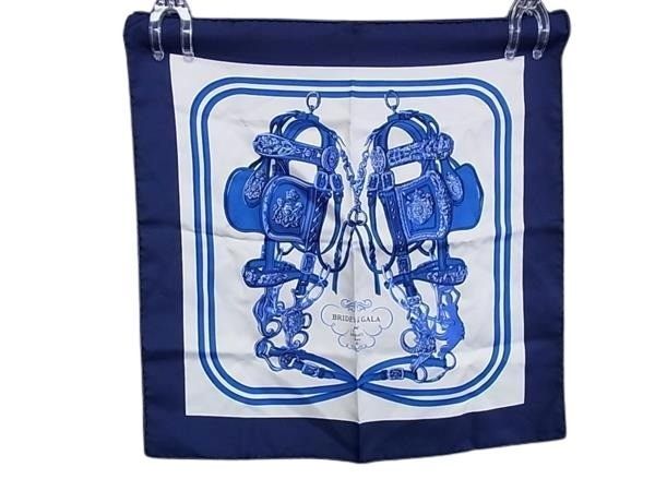 HERMES エルメス スカーフ カレ45 アイボリー ブルー シルク100
