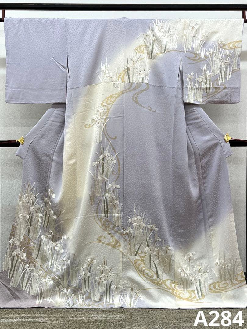 手刺繍 訪問着 菖蒲 紋意匠 正絹 ガード加工済 A284 - メルカリ