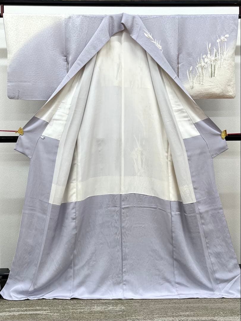 手刺繍 訪問着 菖蒲 紋意匠 正絹 ガード加工済 A284 - メルカリ