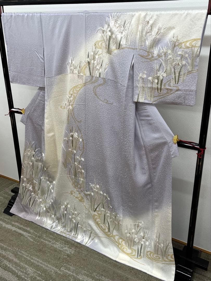 手刺繍 訪問着 菖蒲 紋意匠 正絹 ガード加工済 A284 - メルカリ