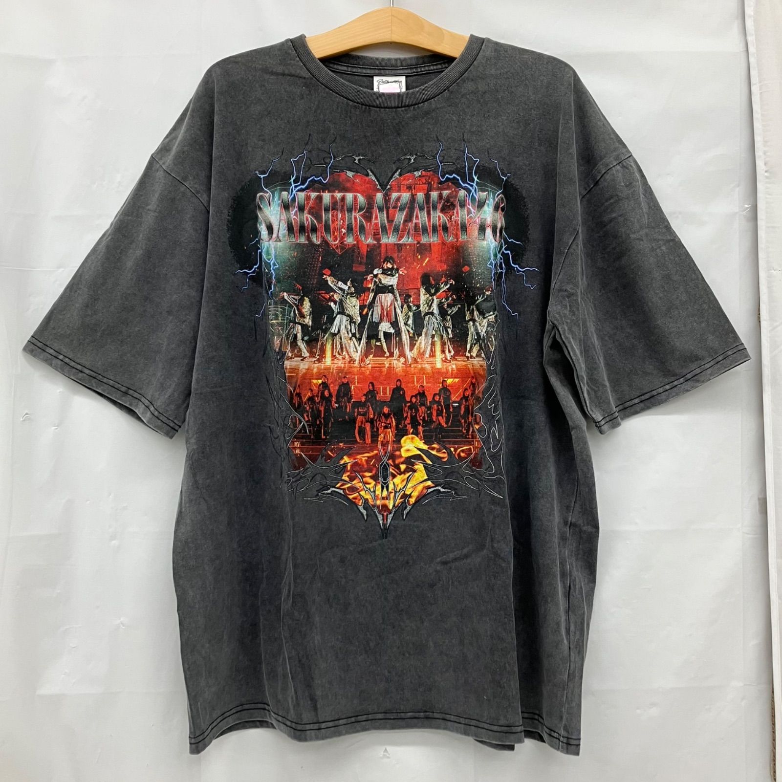 櫻坂46 ロックTシャツ XLサイズ NL4547 f115 - メルカリ