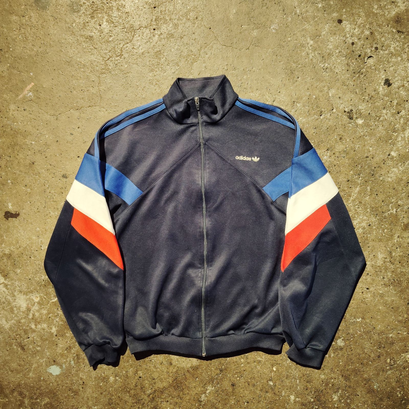 adidas 90s トラックジャケット トリコロール バックプリント 