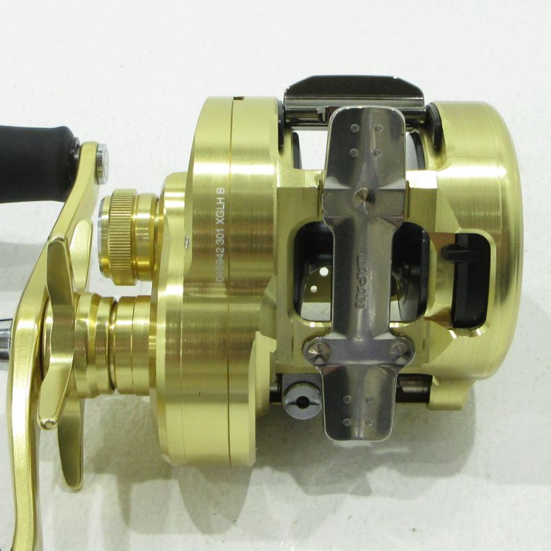 三重本店】 中古 SHIMANO | シマノ リール 23 カルカッタ コンクエスト