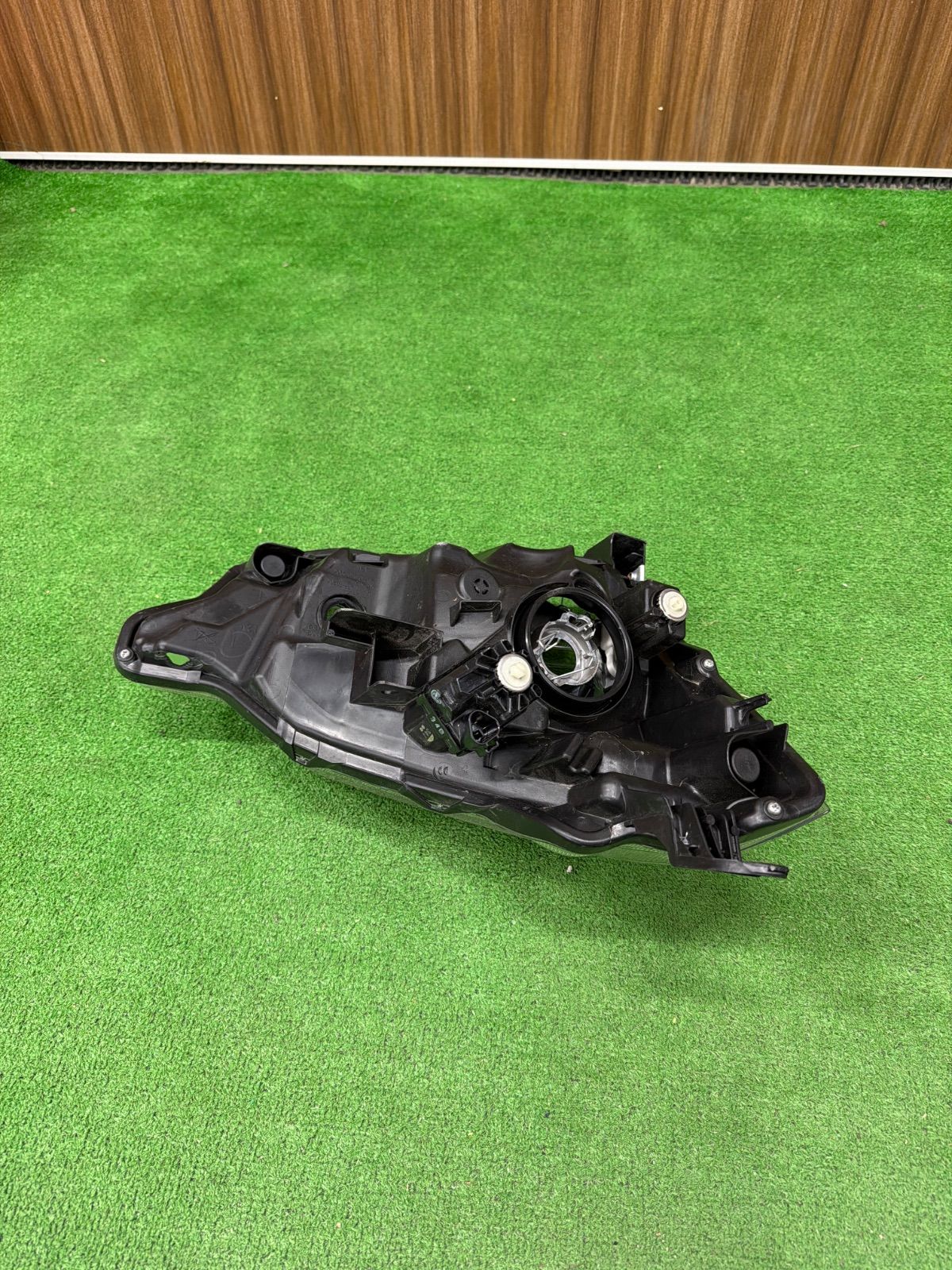 ダイハツ ミライース LA350S LA360S 純正 左側 ヘッドライト KOITO 100