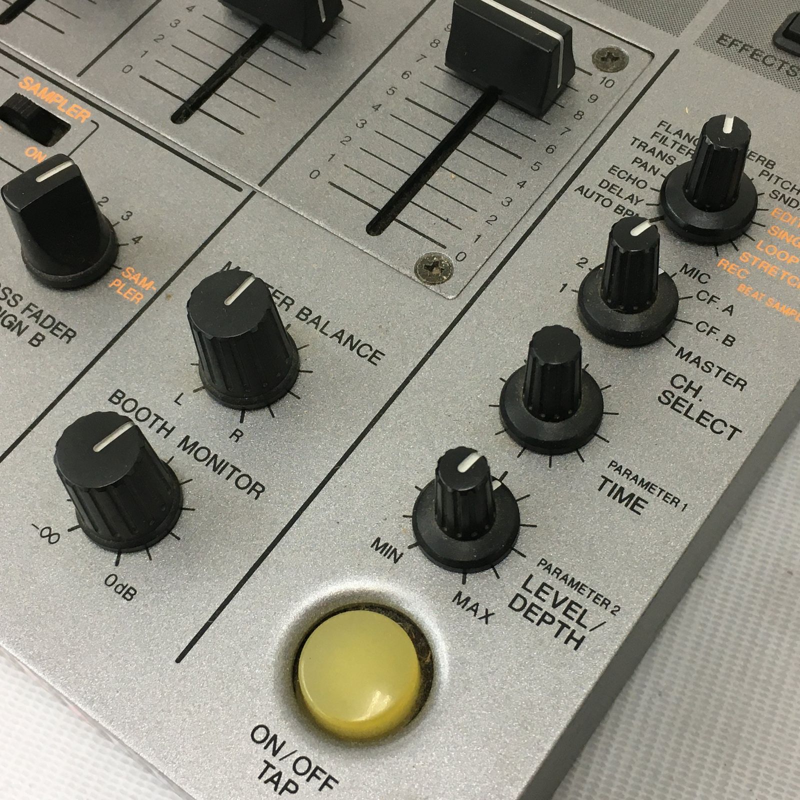 PIONEER DJM-600 パイオニア DJM600 DJミキサー ジャンク N11100656 
